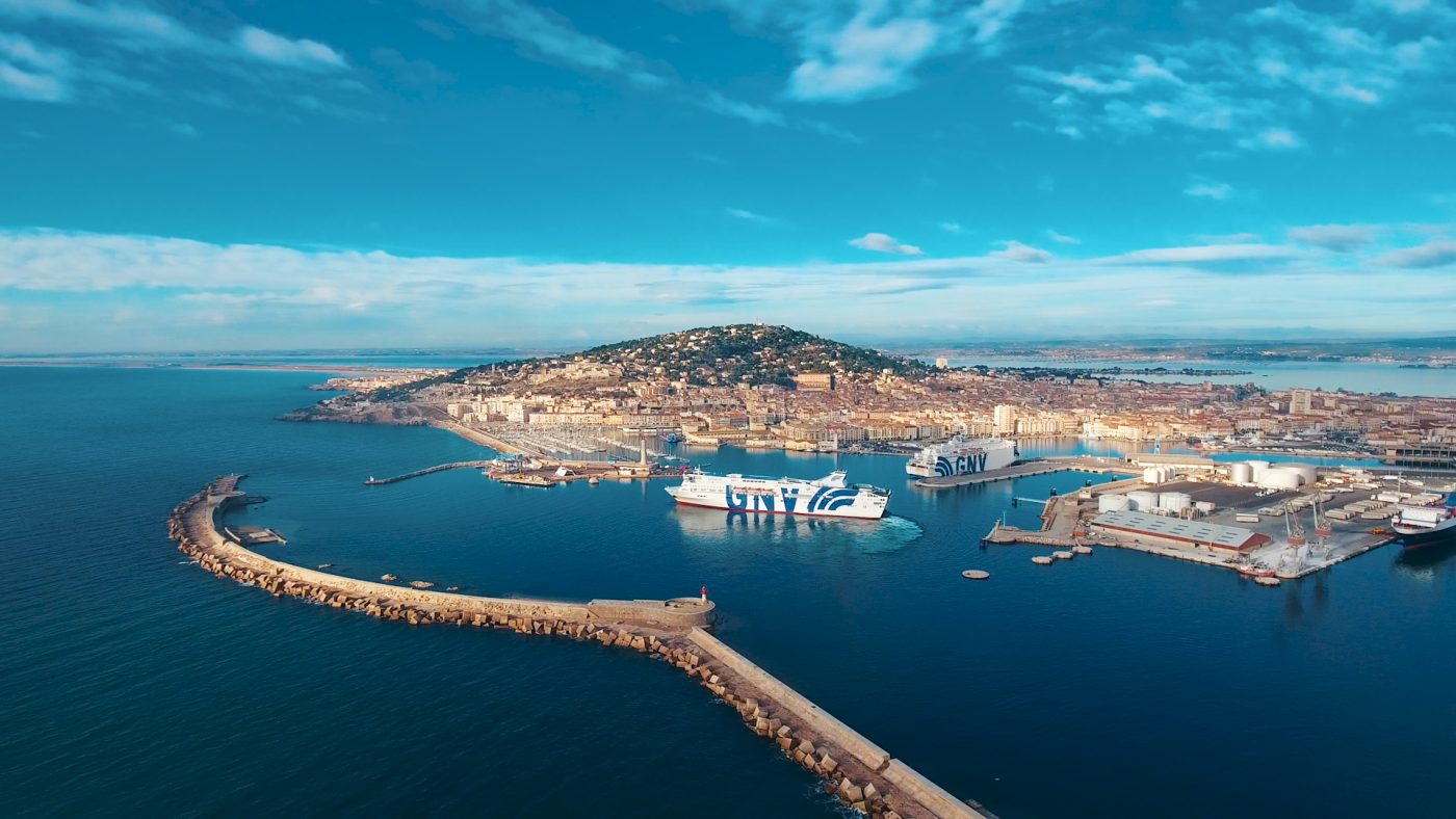 vue port générale gnv ferry